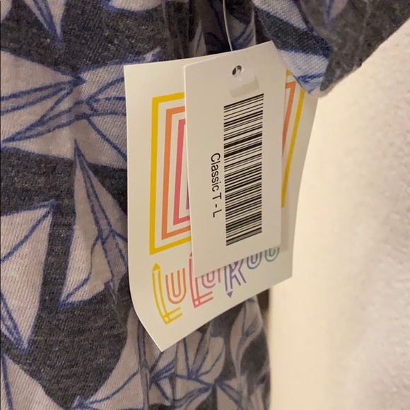 Lularoe size large classic t - Picture 3 of 3